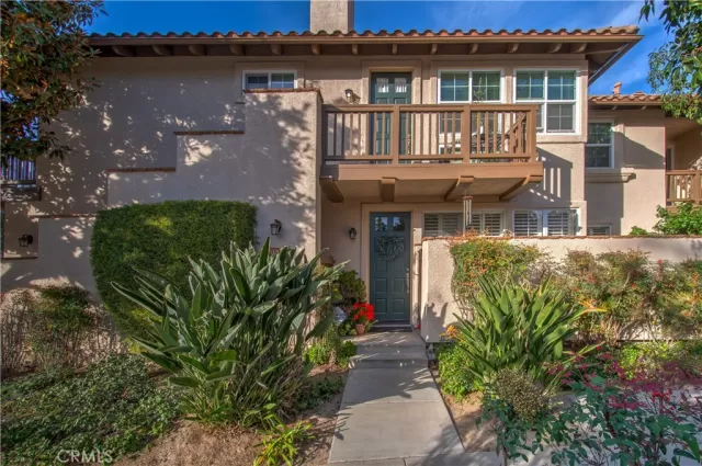 MLS: OC23040490 Condo For Sale