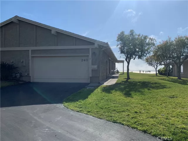 MLS: OC23040713 Condo For Sale