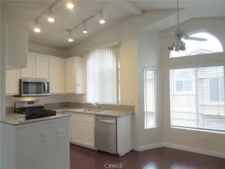 Photo #5: OC23040779 Listing 