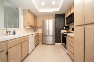 Photo #2: OC23040794 Listing 