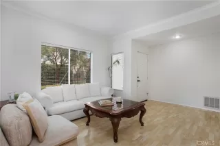 Photo #5: OC23041104 Listing 