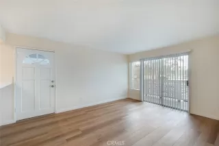 Photo #2: OC23041309 Listing 