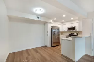 Photo #6: OC23041309 Listing 