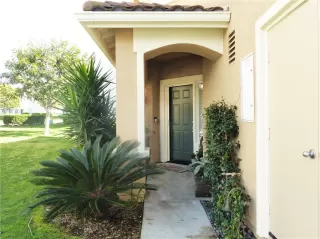 Photo #2: OC23041391 Listing 