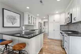 Photo #6: OC23041738 Listing 