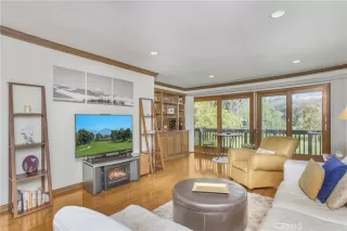 Photo #4: OC23041780 Listing 