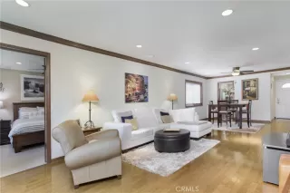 Photo #6: OC23041780 Listing 