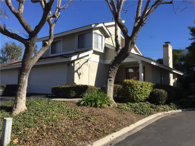 MLS: OC23042277 Condo For Sale