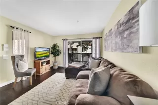 Photo #3: OC23042332 Listing 