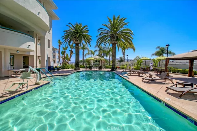 MLS: OC23042399 Condo For Sale