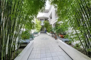 Photo #6: OC23042399 Listing 