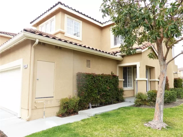 MLS: OC23042698 Condo For Sale