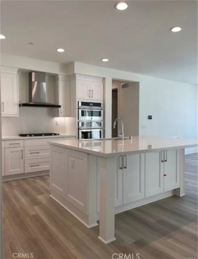 MLS: OC23042856 Condo For Sale