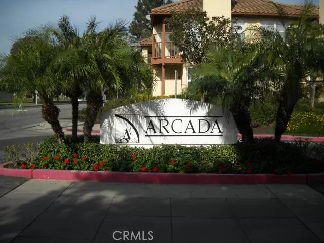 MLS: OC23043177 Condo For Sale