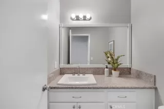 Photo #6: OC23043254 Listing 