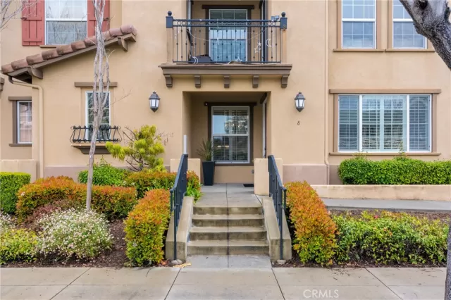 MLS: OC23043615 Condo For Sale