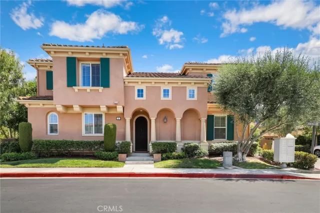 MLS: OC23043767 Condo For Sale