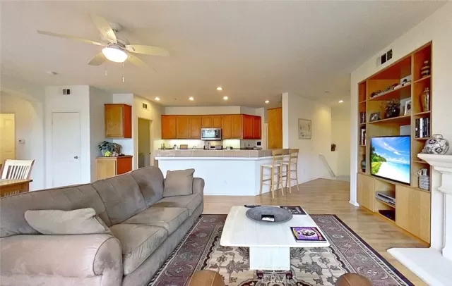 MLS: OC23043789 Condo For Sale