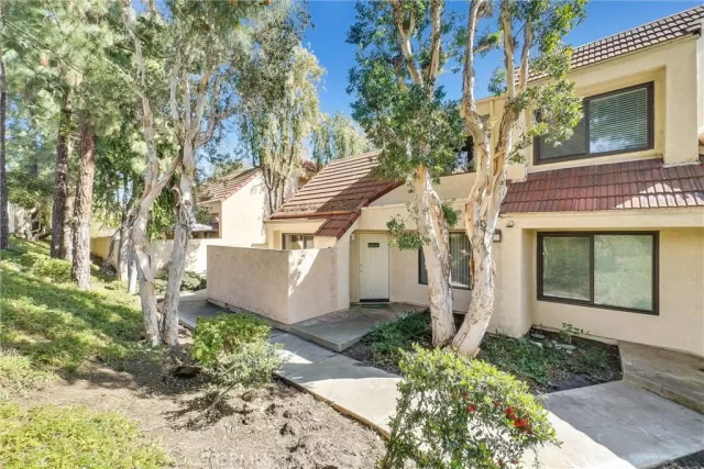 MLS: OC23043975 Condo For Sale