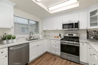 Photo #4: OC23044055 Listing