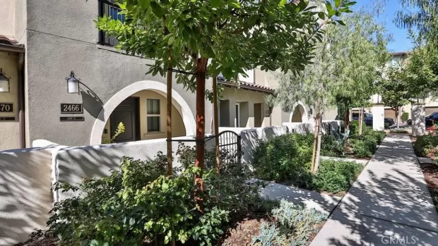 MLS: OC23044114 Condo For Sale