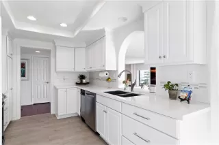 Photo #3: OC23044246 Listing