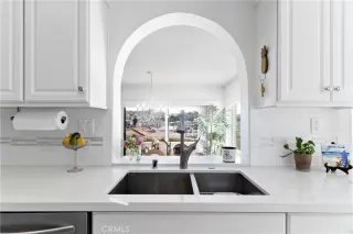 Photo #5: OC23044246 Listing