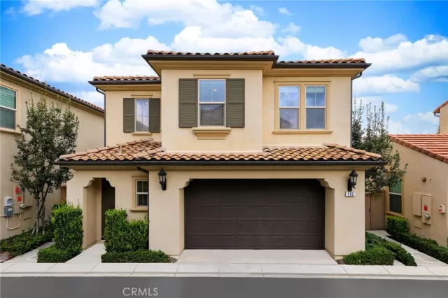 MLS: OC23044340 Condo For Sale