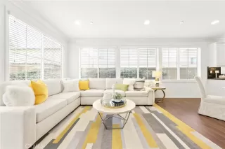 Photo #3: OC23044340 Listing