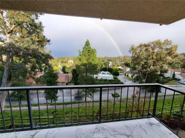 MLS: OC23044427 Condo For Sale