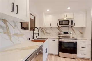 Photo #3: OC23044427 Listing