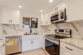 Photo #4: OC23044427 Listing