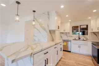 Photo #6: OC23044427 Listing