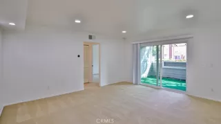 Photo #2: OC23044873 Listing 