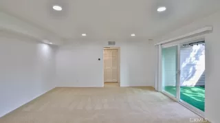 Photo #3: OC23044873 Listing 