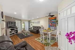 Photo #2: OC23045039 Listing 