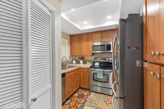 Photo #6: OC23045039 Listing 