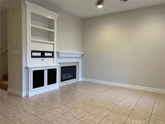 MLS: OC23045094 Condo For Sale