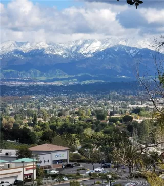 Photo #1: OC23045395 Listing