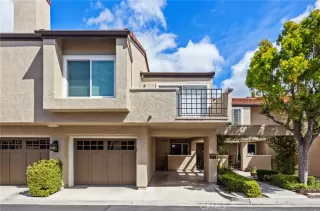 Photo #2: OC23045481 Listing