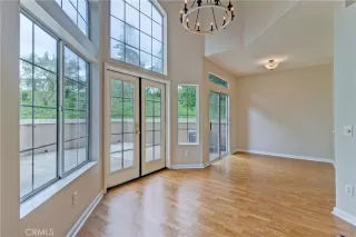 Photo #6: OC23045510 Listing 