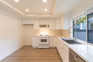 Photo #3: OC23045700 Listing 