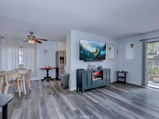 MLS: OC23045735 Condo For Sale