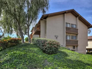 Photo #3: OC23045735 Listing