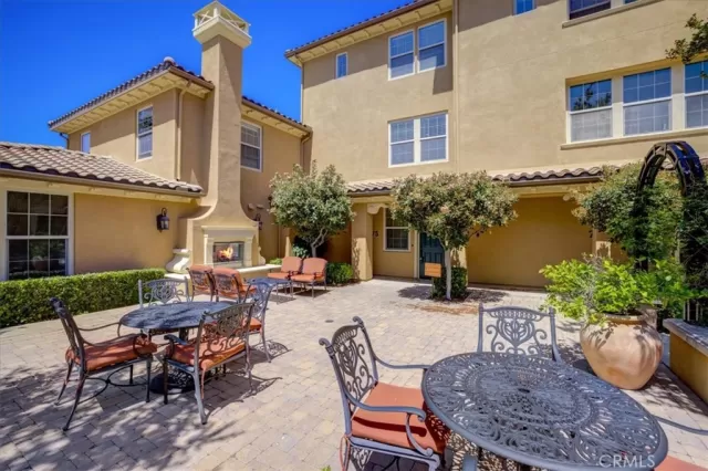 MLS: OC23045867 Condo For Sale