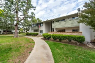 Photo #4: OC23045976 Listing