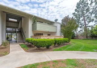 Photo #5: OC23045976 Listing