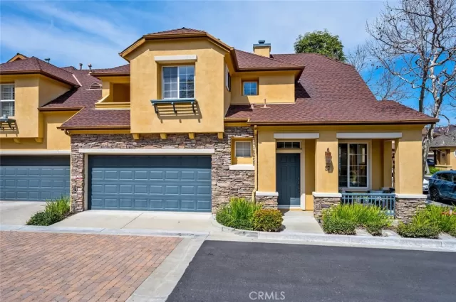 MLS: OC23046130 Condo For Sale