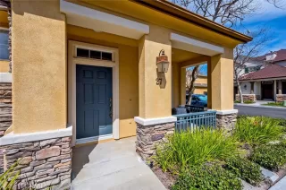 Photo #4: OC23046130 Listing