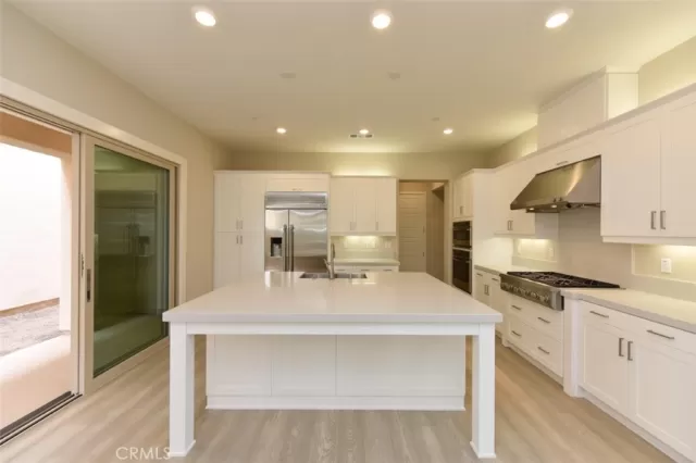 MLS: OC23046151 Condo For Sale